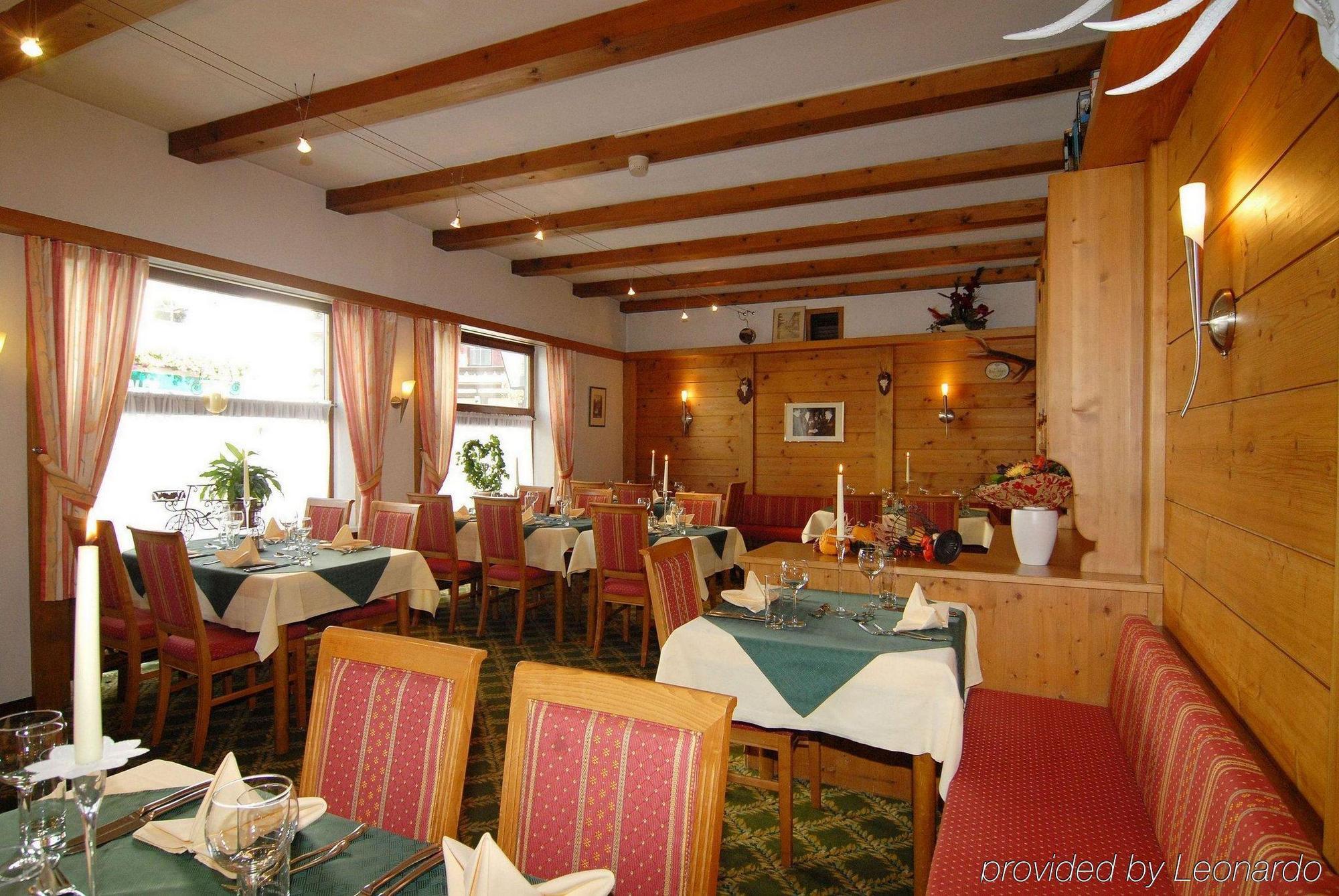 Hotel Fischer Sankt Johann in Tirol Restoran foto